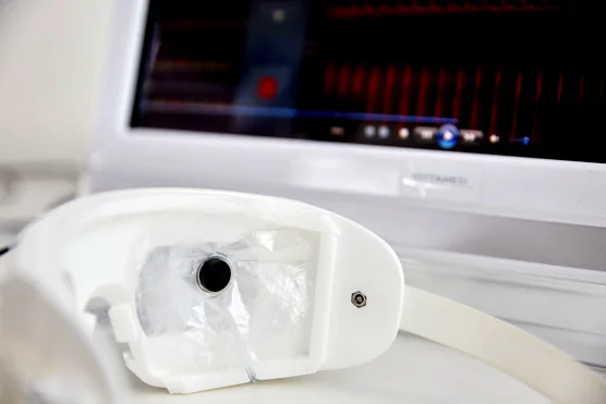 Non-invasive ultrasound intracranial-pressure monitor, associated with inventor Arminas Ragauskas