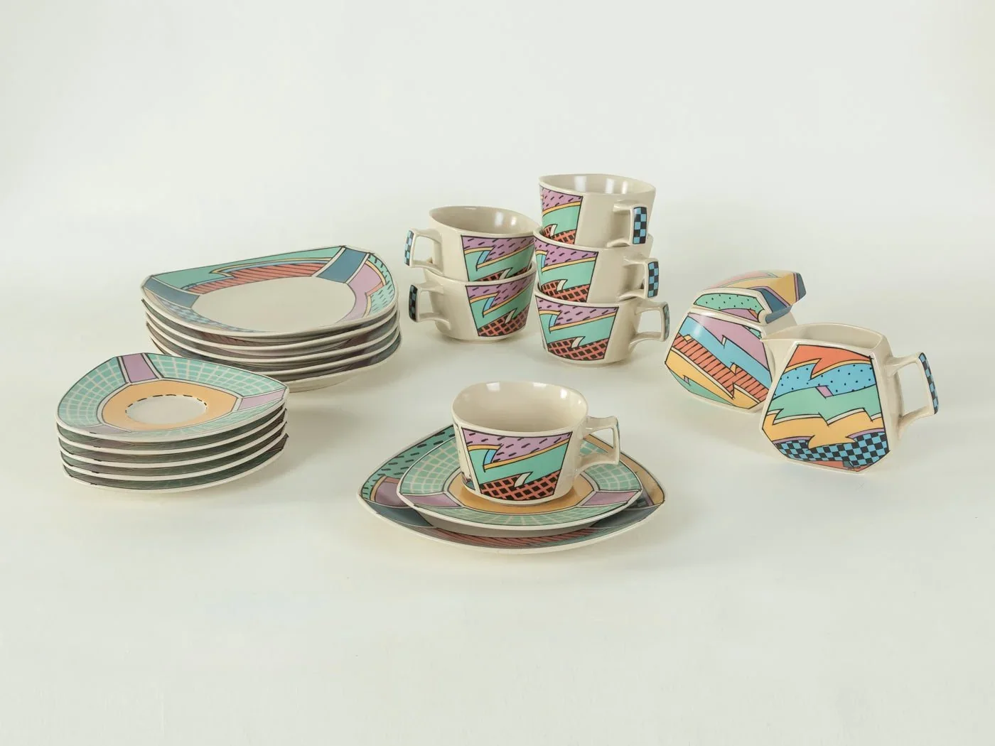 Rosenthal Tongue tea set, associated with inventor Bethan Laura Wood