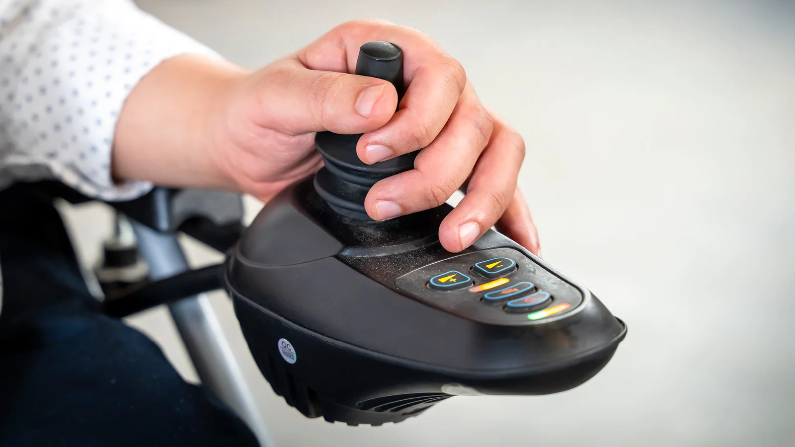 MOOVOBRAIN multi-mode smart-wheelchair control interface, associated with inventor Ghofrane Ayari