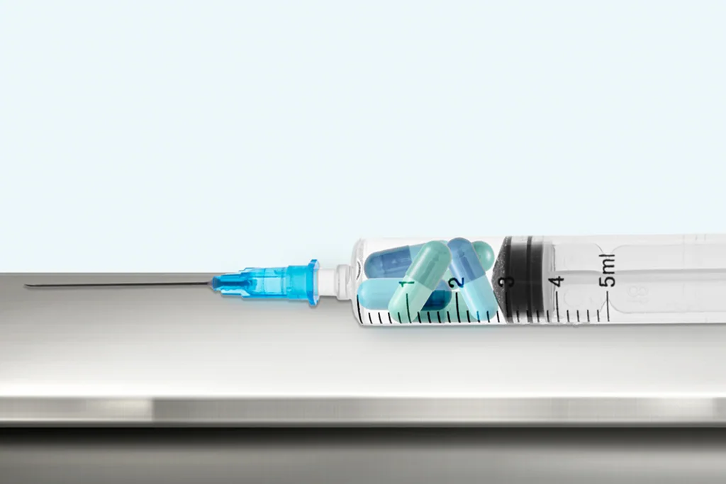 Injectable long-acting drug-crystal depot, associated with inventor Giovanni Traverso