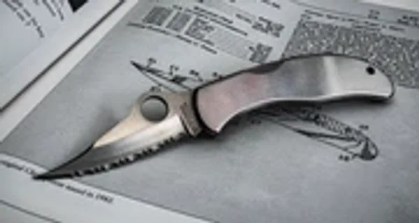 Spyderco C01 Worker folding knife, associated with inventor Sal Glesser