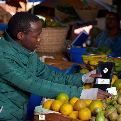 Fruit-preservation sachet, associated with inventor Samuel Muyita