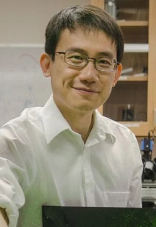 Portrait of Changhuei Yang