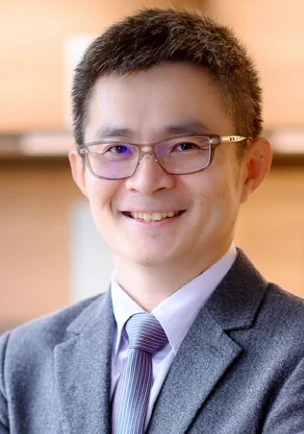 Portrait of Kuan-Neng Chen