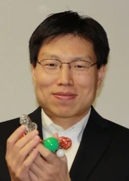 Portrait of Yadong Wang