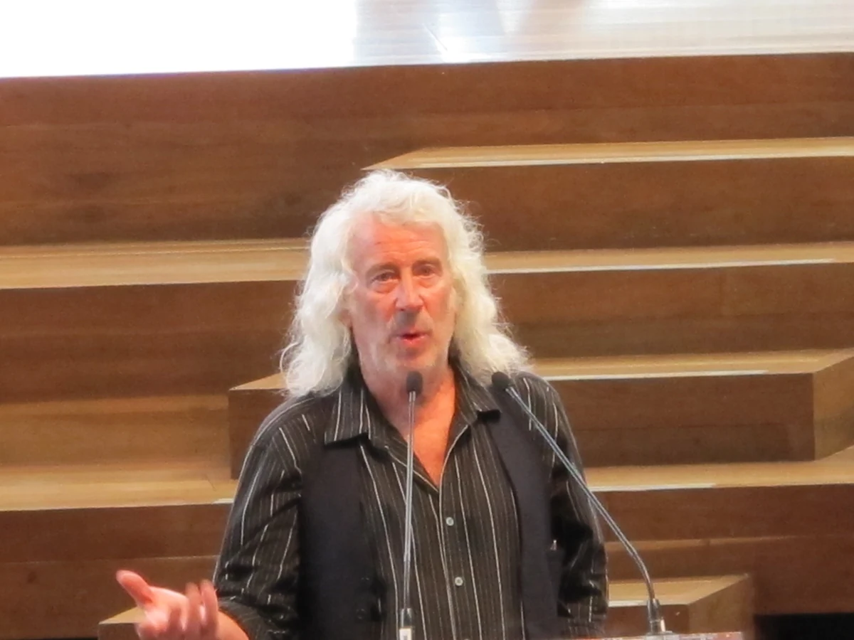 Portrait of Mike Reynolds